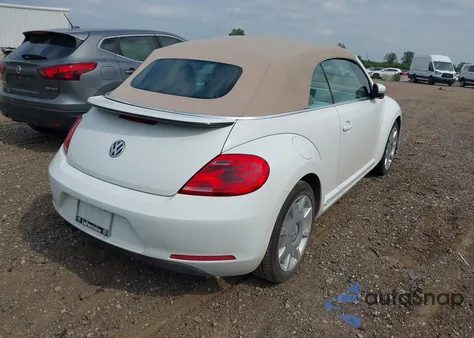 2015 Volkswagen Beetle 1.8T из США, поврежденный, VIN 3VW517AT2FM800886